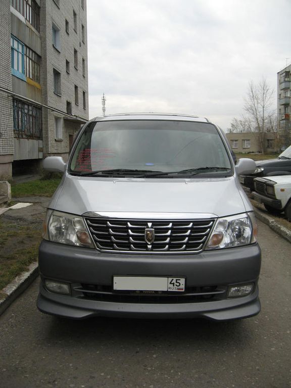 2000 Toyota Granvia