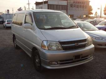 2000 Toyota Granvia For Sale