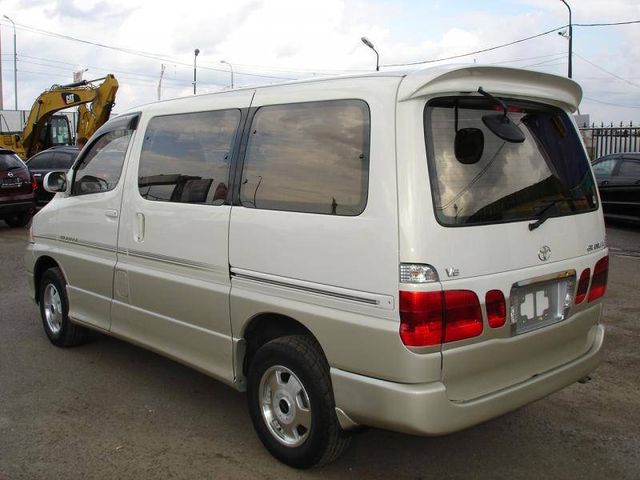 2001 Toyota Granvia