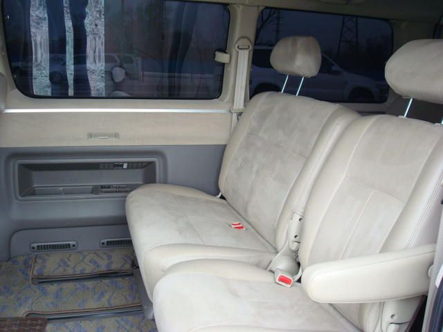 2001 Toyota Granvia