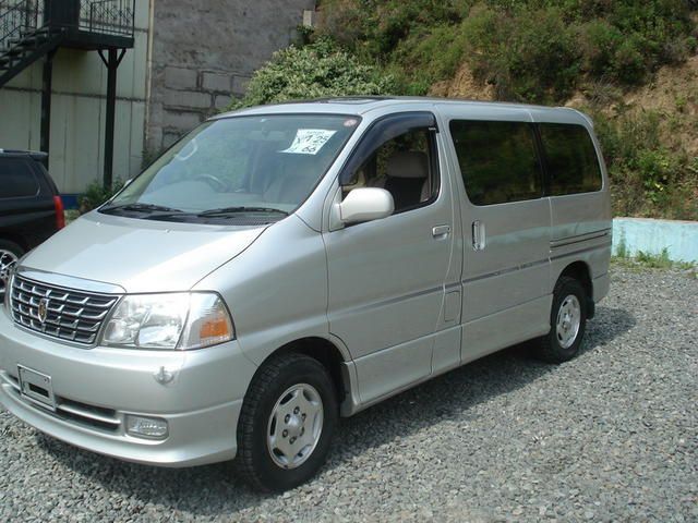 2001 Toyota Granvia