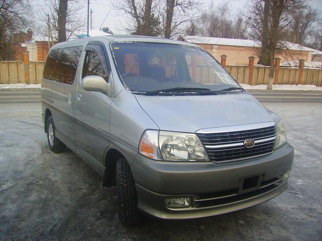 2001 Toyota Granvia