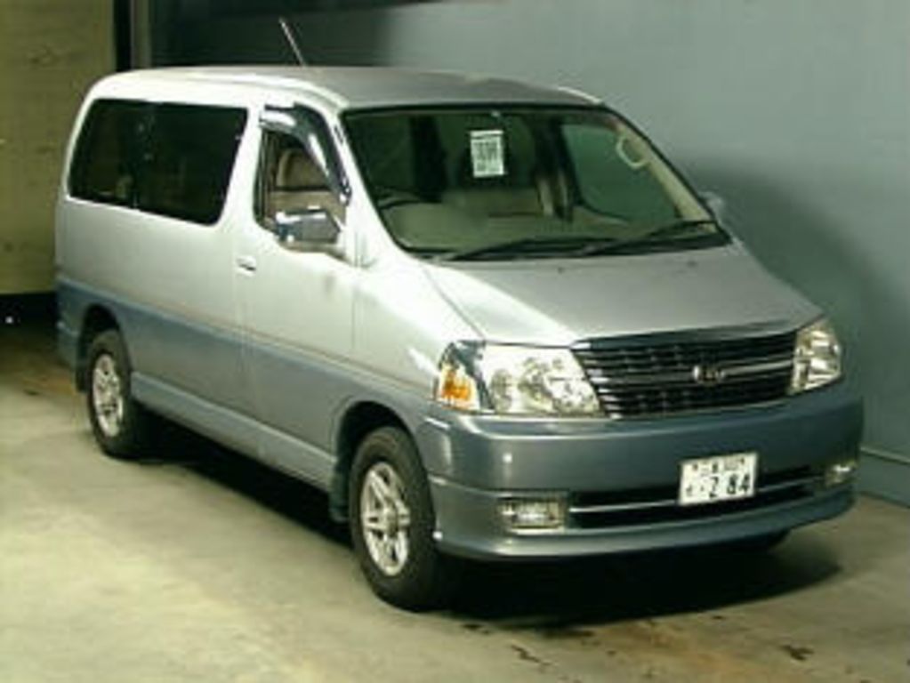 2001 Toyota Granvia