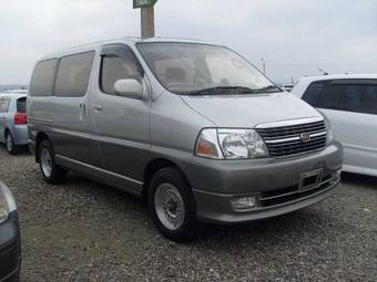 2002 Toyota Granvia Pictures