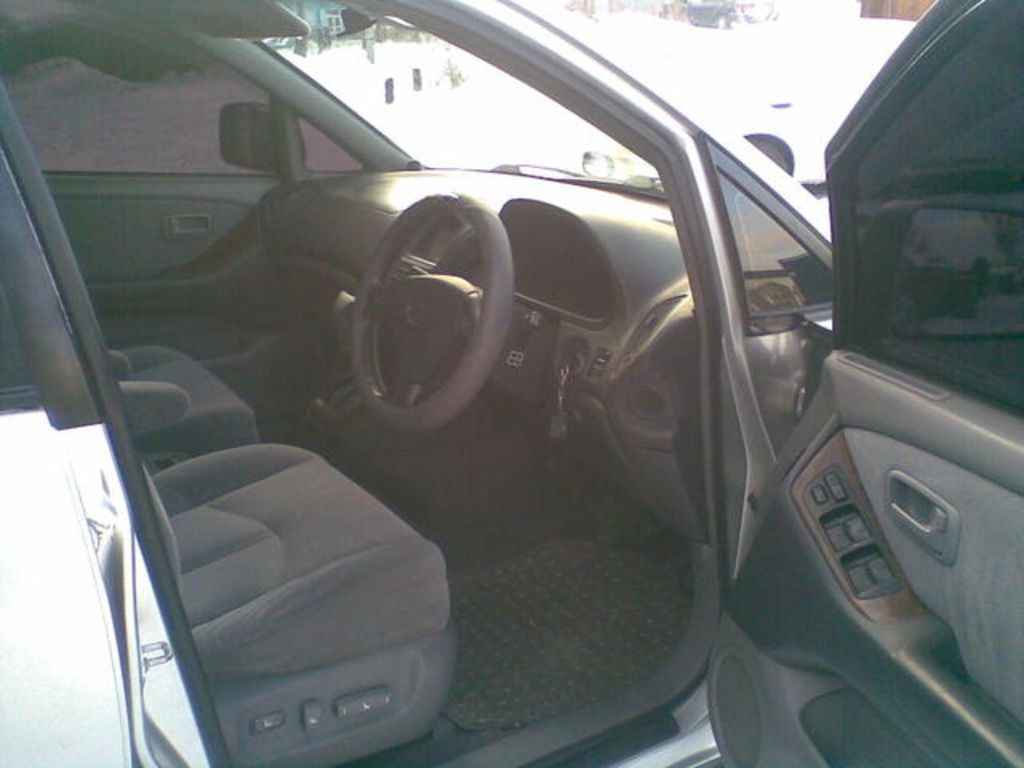 1997 Toyota Harrier