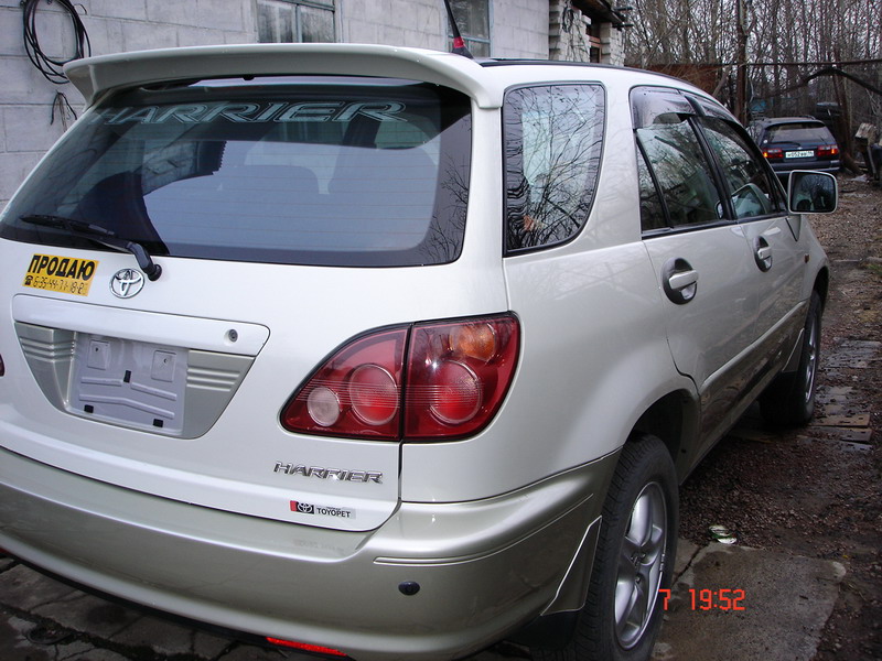 1998 Toyota Harrier