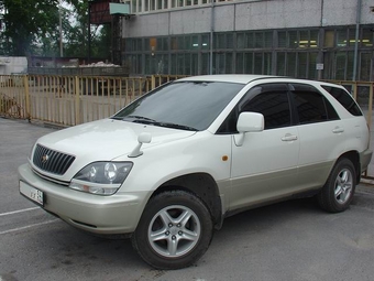 1998 Toyota Harrier