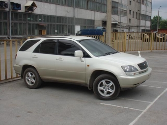 1998 Toyota Harrier