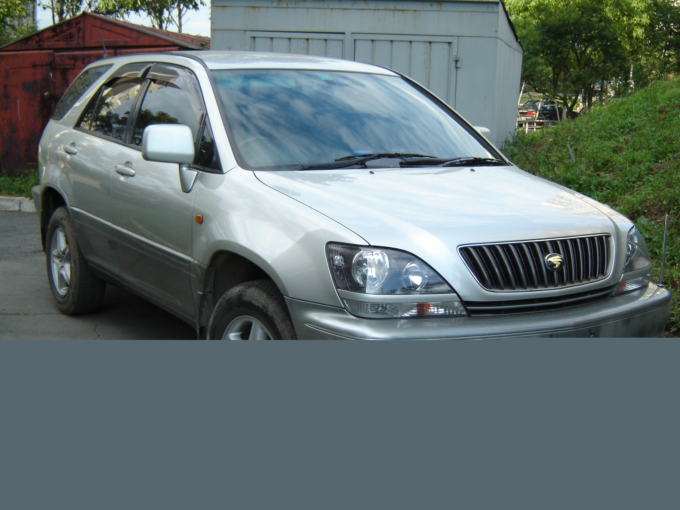 1998 Toyota Harrier