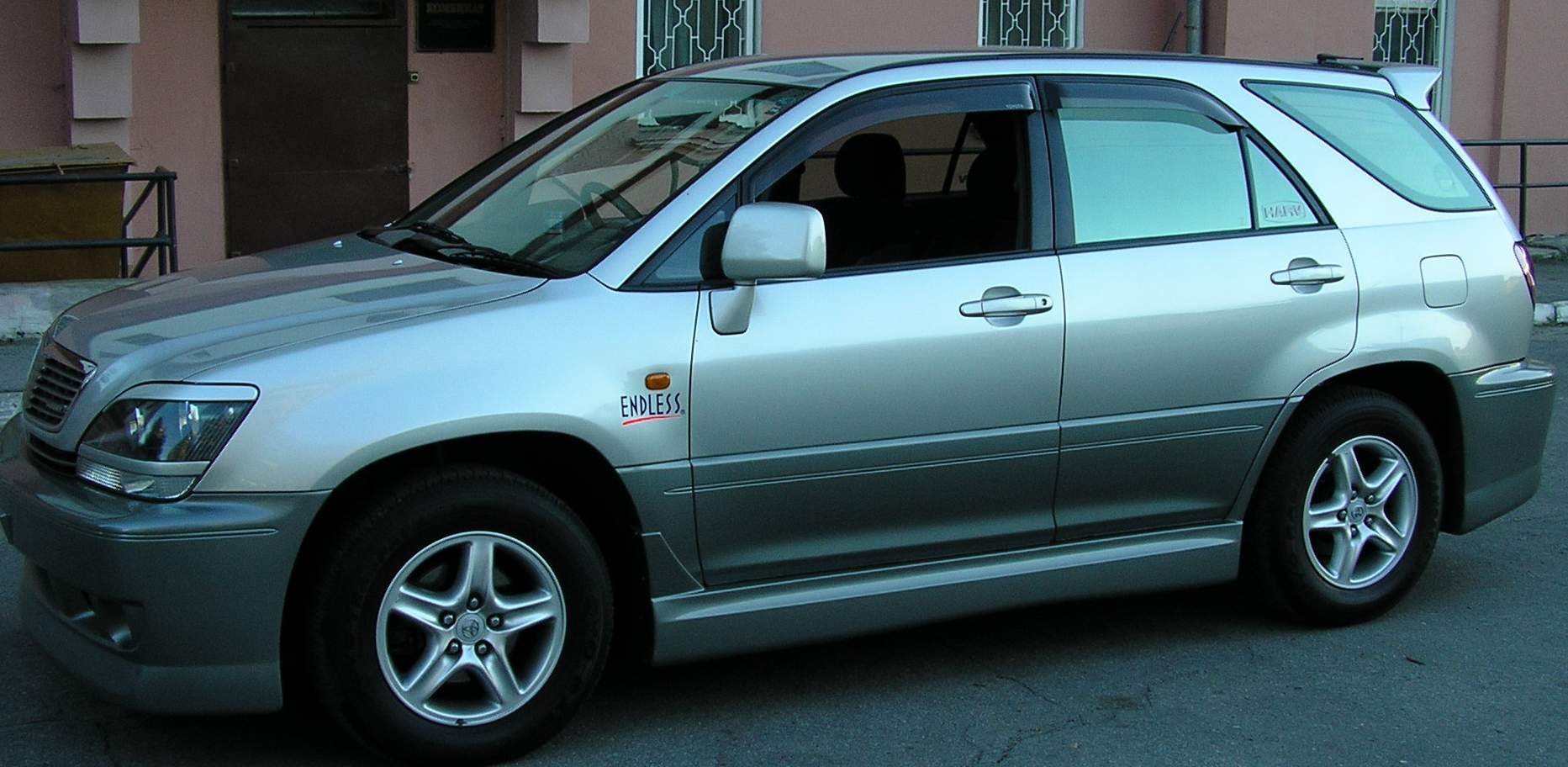 1998 Toyota Harrier