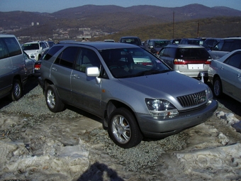 1998 Toyota Harrier