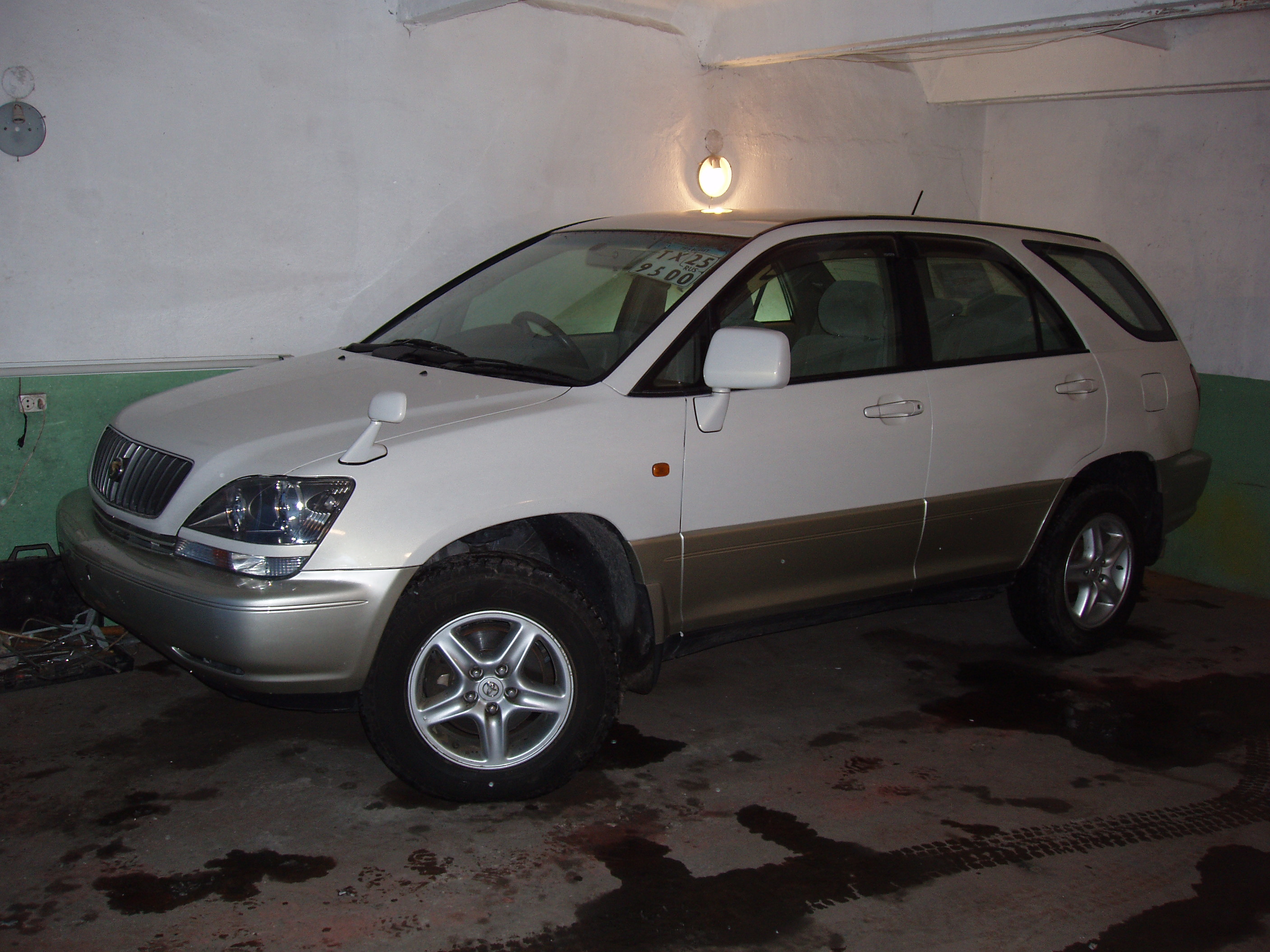 1998 Toyota Harrier