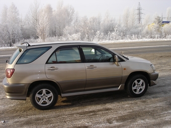 1998 Toyota Harrier