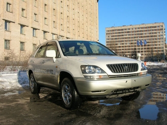 1998 Toyota Harrier