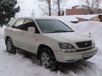 1998 Toyota Harrier