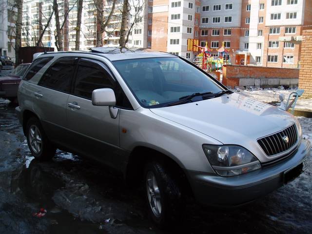 1998 Toyota Harrier