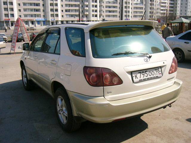 1998 Toyota Harrier