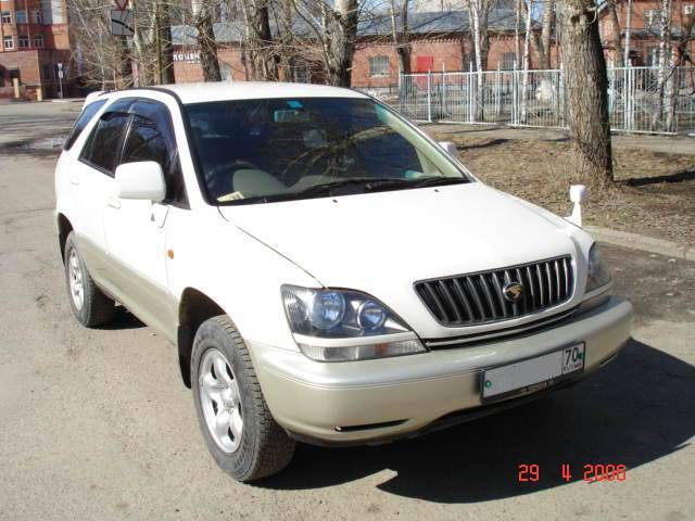 1998 Toyota Harrier