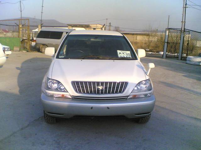 1998 Toyota Harrier