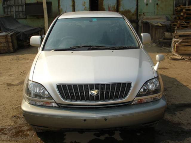 1998 Toyota Harrier