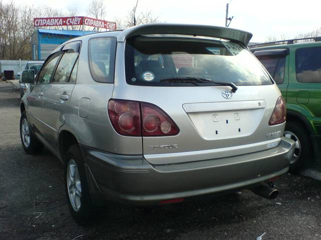 1998 Toyota Harrier