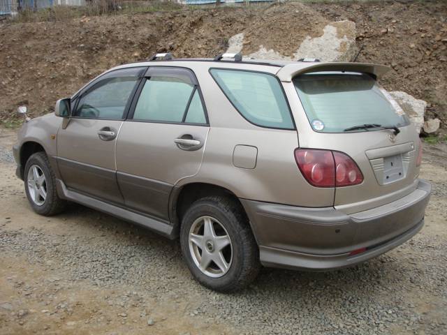 1998 Toyota Harrier