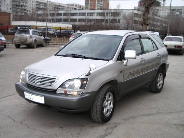 1998 Toyota Harrier