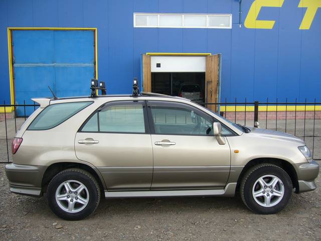 1998 Toyota Harrier