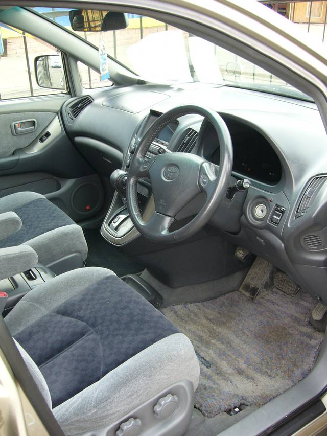 1998 Toyota Harrier