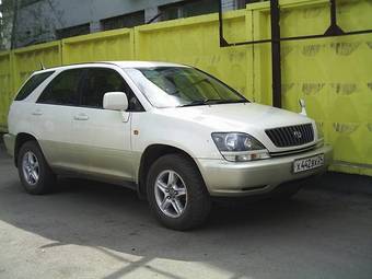 1998 Toyota Harrier