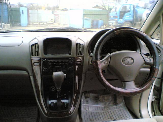 1998 Toyota Harrier