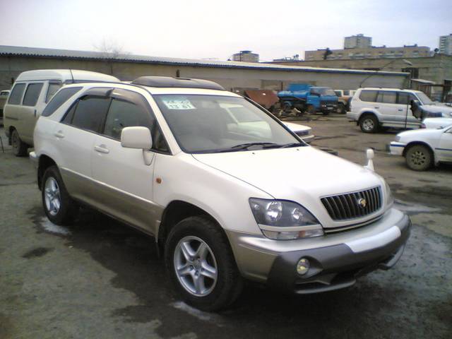 1998 Toyota Harrier