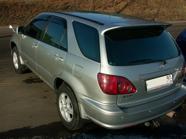 1998 Toyota Harrier