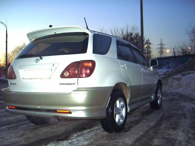 1998 Toyota Harrier