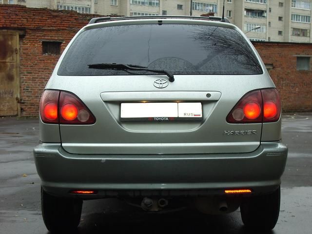 1998 Toyota Harrier