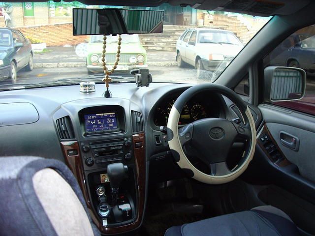 1998 Toyota Harrier