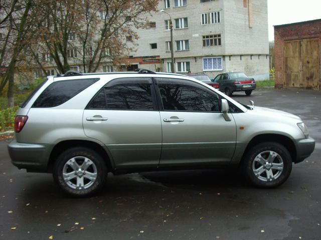 1998 Toyota Harrier