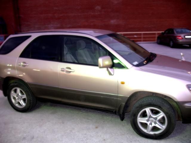 1998 Toyota Harrier