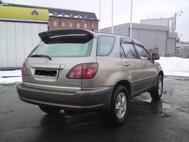 1998 Toyota Harrier