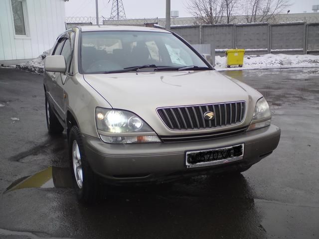 1998 Toyota Harrier