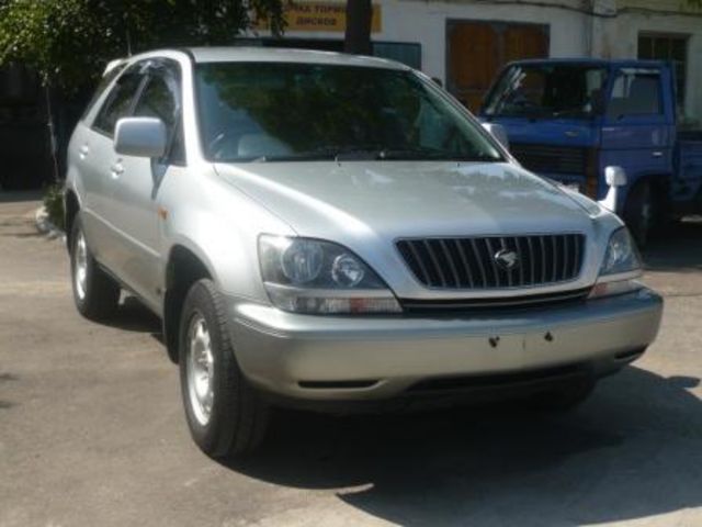 1998 Toyota Harrier