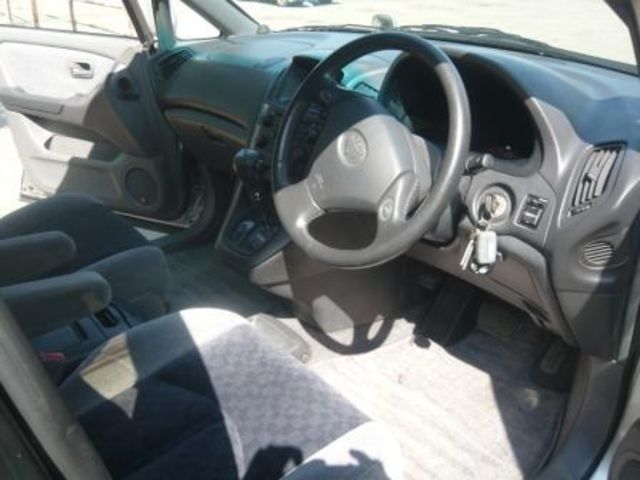 1998 Toyota Harrier