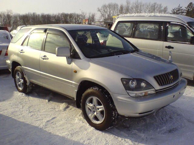 1998 Toyota Harrier