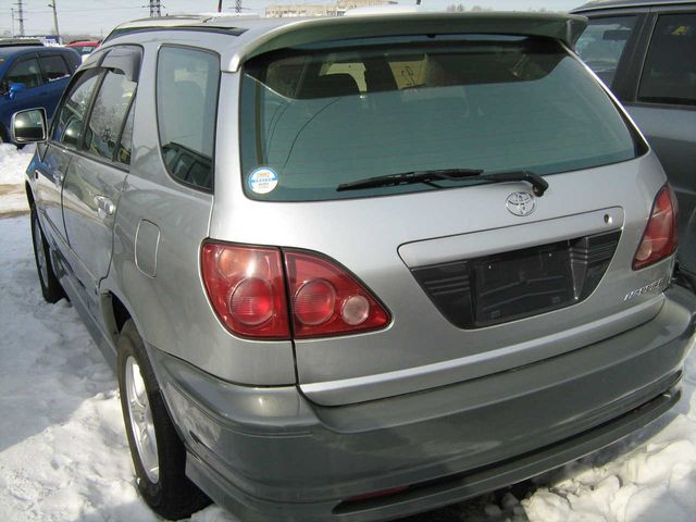 1998 Toyota Harrier