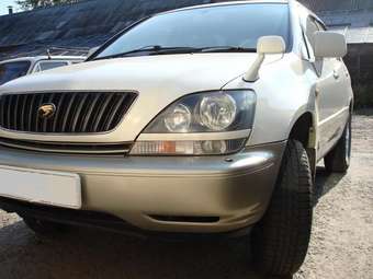 1998 Toyota Harrier