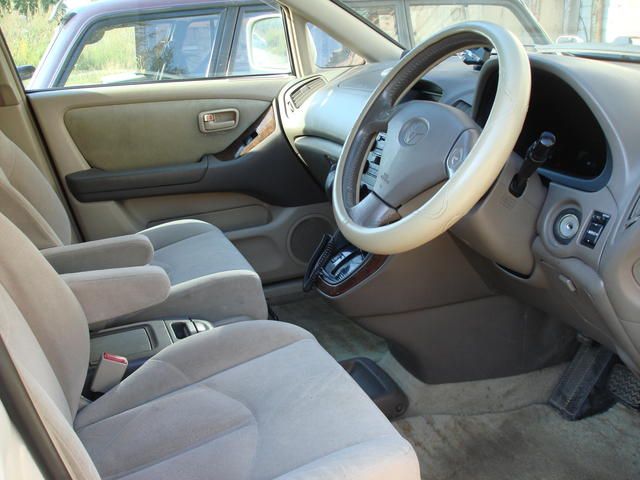 1998 Toyota Harrier