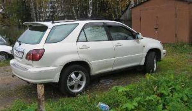 1998 Toyota Harrier