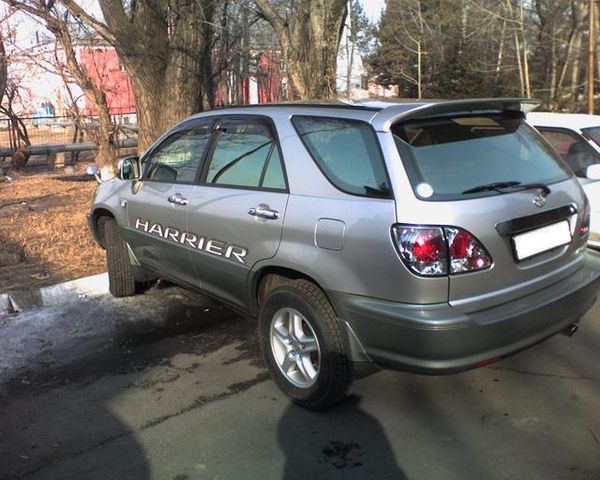 1998 Toyota Harrier