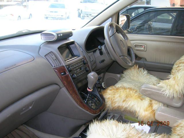 1998 Toyota Harrier