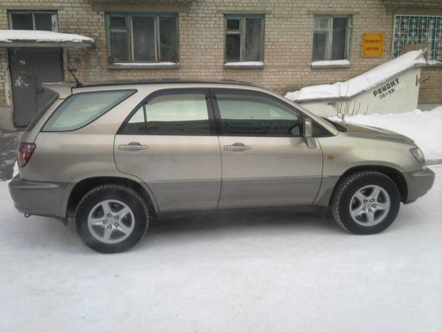 1998 Toyota Harrier